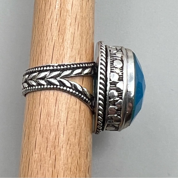 New Blue Chalcedony Agate Stone Oval Faceted Silver Overlay Ring Size 7.75 - 8 - Picture 3 of 10